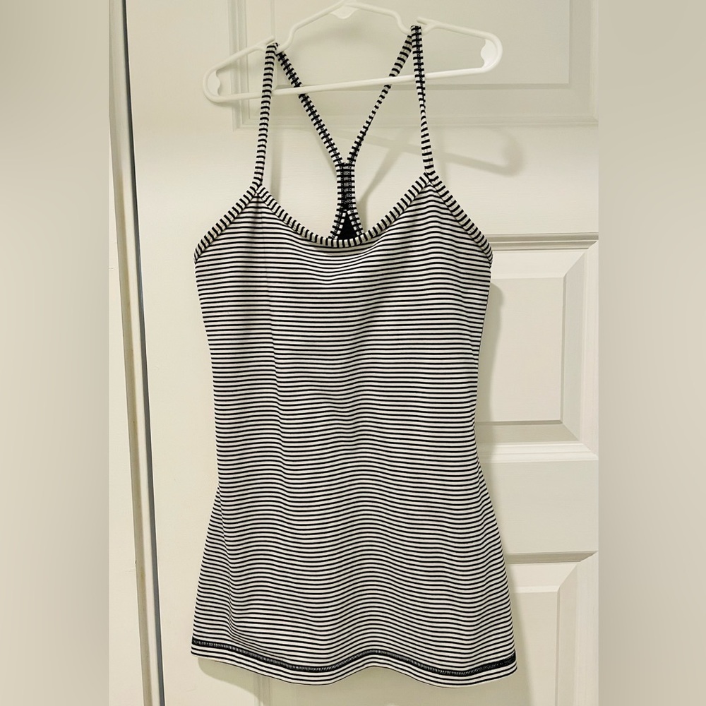 Lululemon size 6 tank